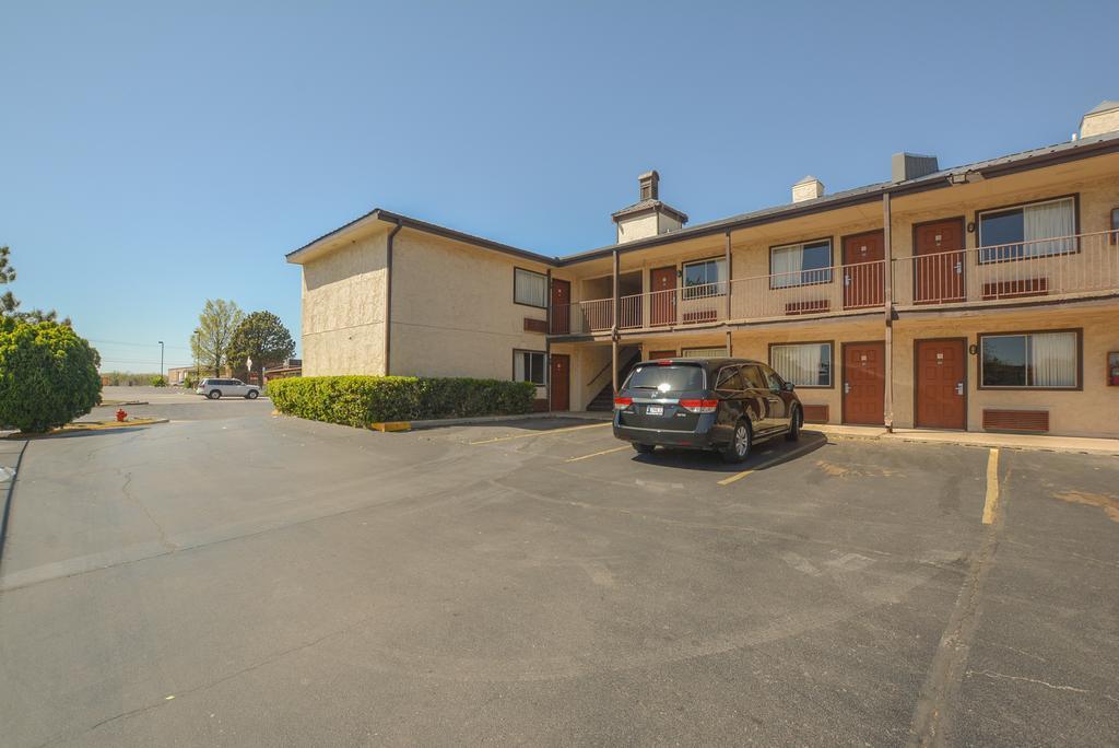 Meridian Inn Oklahoma City Airport Εξωτερικό φωτογραφία